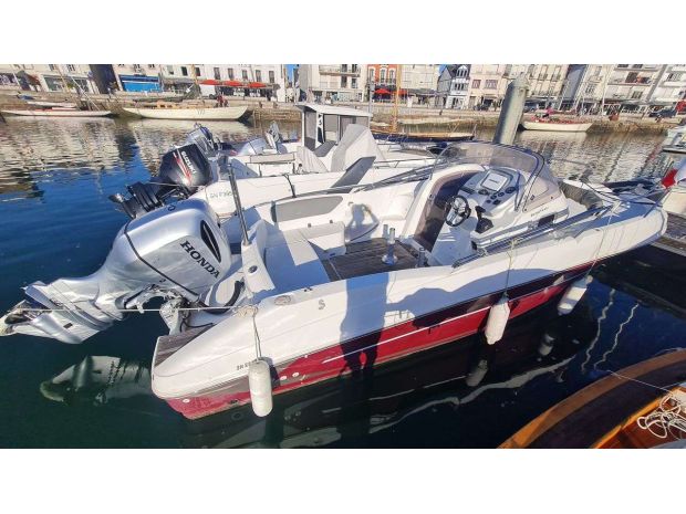 BENETEAU FLYER 750 SUNDECK