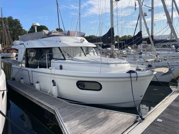 BENETEAU SWIFT TRAWLER 30