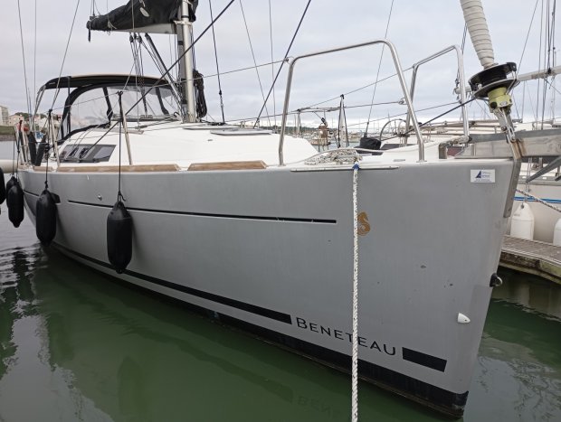 BENETEAU OCEANIS 34 SHALLOW DRAFT