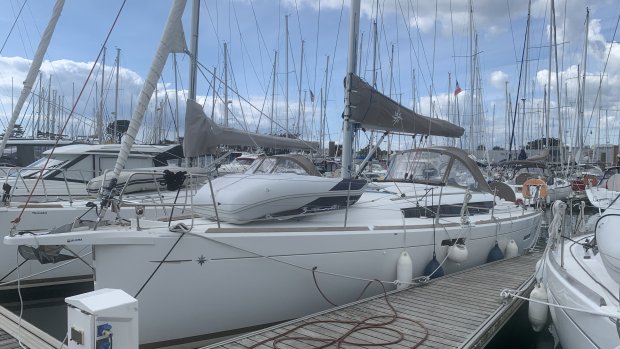 JEANNEAU SUN ODYSSEY 389 LIFTING KEEL