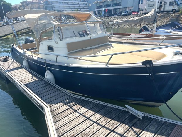 RHEA MARINE 27 ESCAPADE