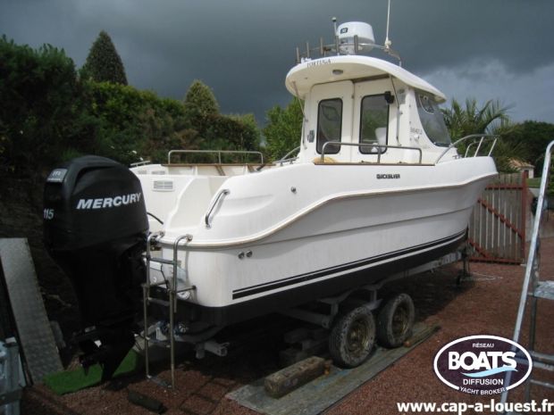 BRUNSWICK QUICKSILVER 640 PILOTHOUSE