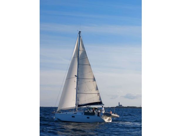 BENETEAU OCEANIS 351